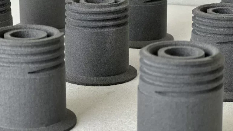 Prototipo funcional impreso en 3D en nylon PA12 — pieza técnica fabricada por Imprimakers
